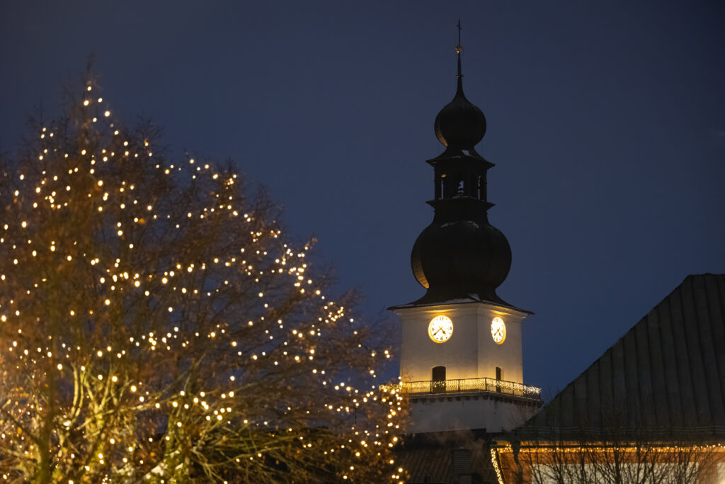 Adventní světelná výzdoba ve Žďáře